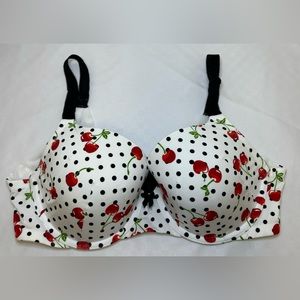 Torrid Perfect T-Shirt Bra. Size 36C. Never Worn.